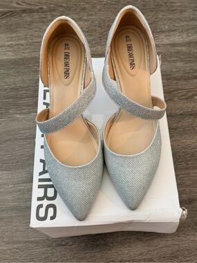 Dream Pairs Silver Glitter Pointed Mary Jane Flats